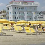 Amalfi Aparthotel 3*