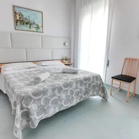 Aparthotel Amalfi 3*